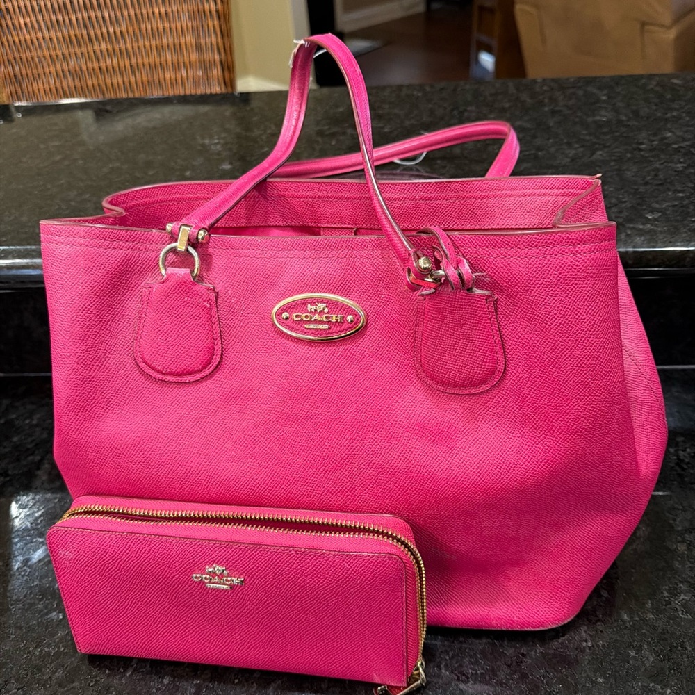 Coach Pink Crossgrain Leather Tote + Matching Zip Wallet Set